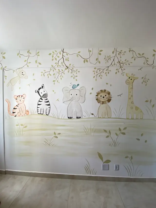 Mural quarto bebe safari animais em Goiânia, pintura à mão por Art Laurenn