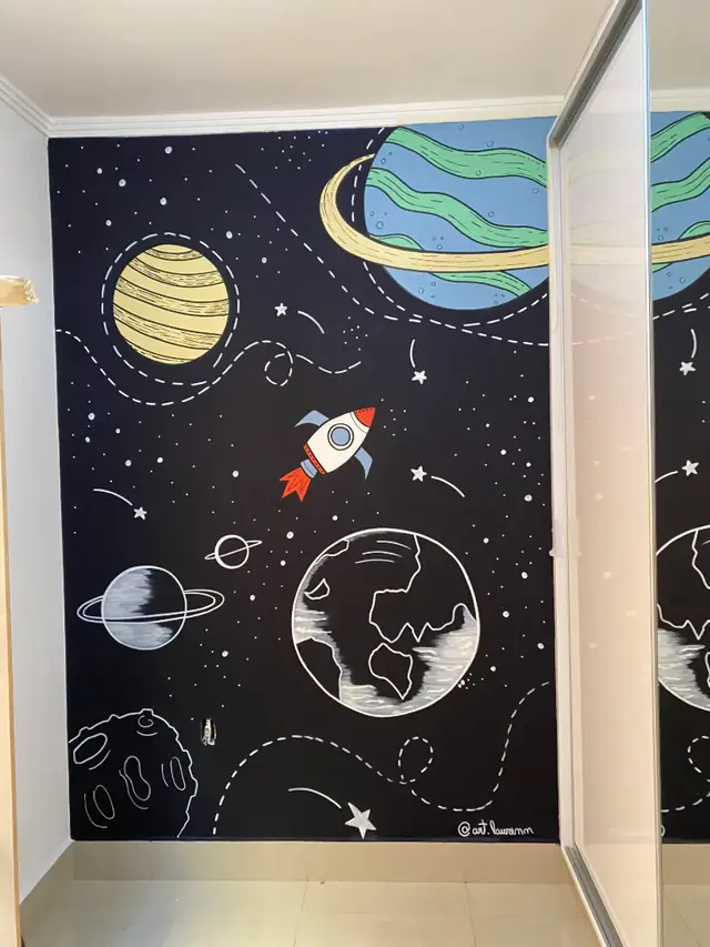 Mural quarto menino espaco foguete planetas em Goiânia, pintura à mão por Art Laurenn