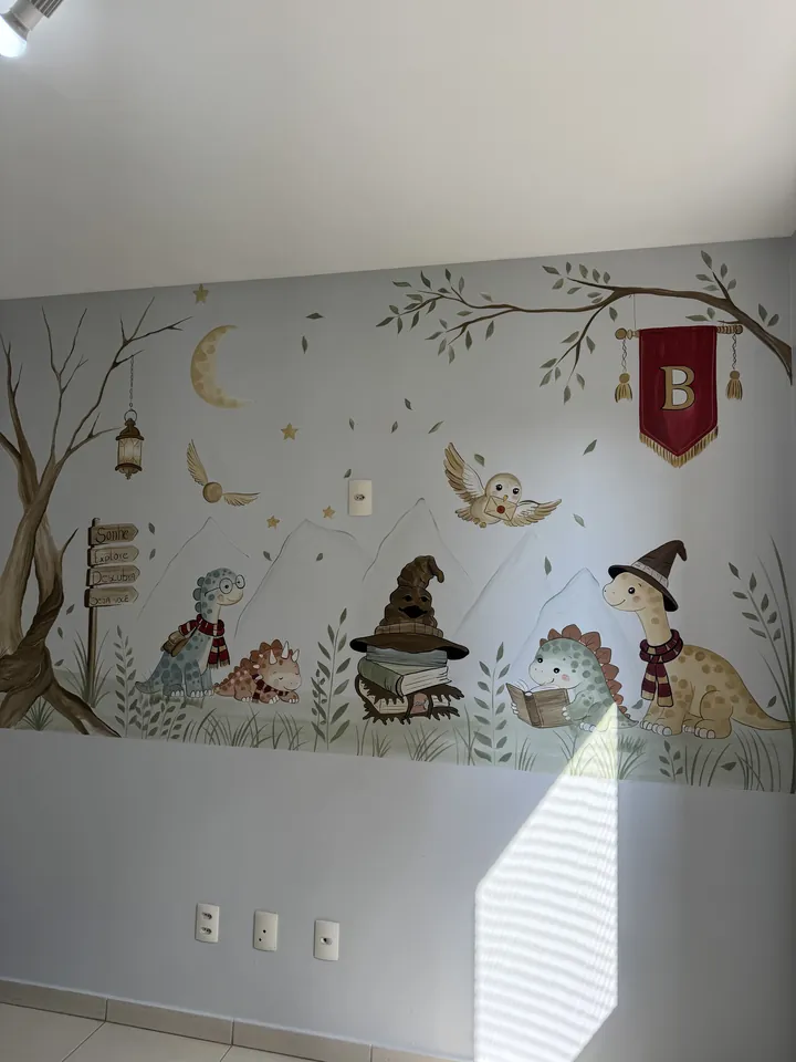 Mural personalizado dinossauros Harry Potter em Goiânia, pintura à mão por Art Laurenn