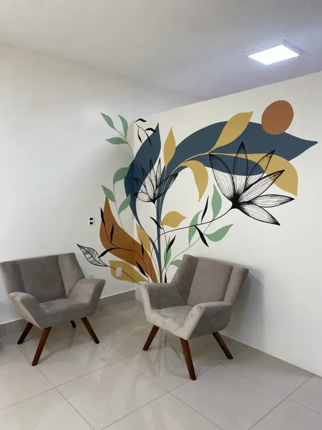 Pintura organica floral abstrata sala de espera em Goiânia, pintura à mão por Art Laurenn